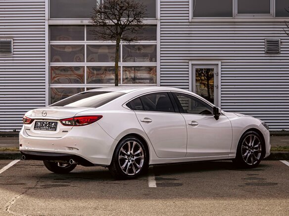 2017 Mazda 6 III (GJ) Рестайлинг, белый, 1545000 рублей - вид 21