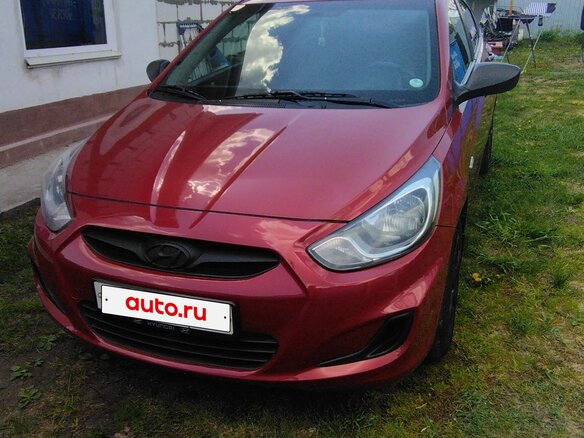 2012 Hyundai Solaris I, красный, 910000 рублей - вид 4
