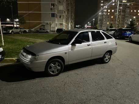 2004 Lada (ВАЗ) 2112, серебристый, 210000 рублей, вид 1
