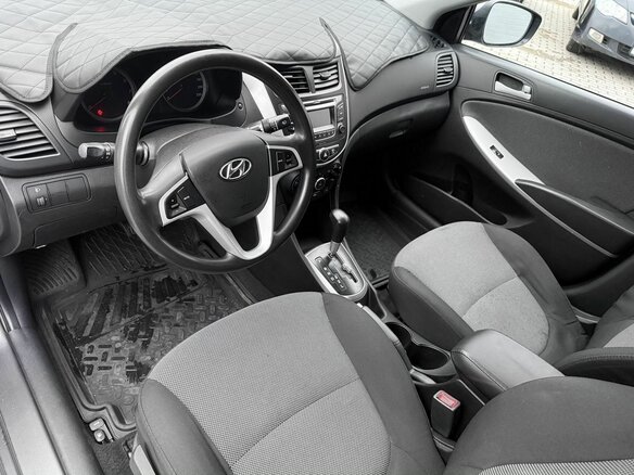 2013 Hyundai Solaris I, серый, 645000 рублей - вид 6