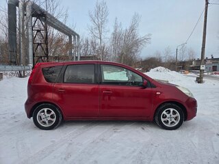 2010 Nissan Note I Рестайлинг, красный, 600000 рублей, вид 4