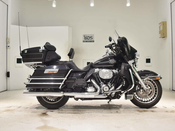 2013 Harley-Davidson Electra Glide, чёрный, 1080000 рублей