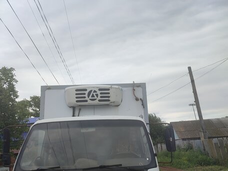 2011 Isuzu Elf (N-series), белый, 1000000 рублей, вид 3