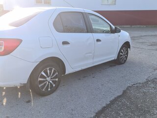 2017 Renault Logan II, белый, 320000 рублей, вид 4