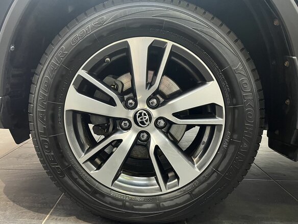 2017 Toyota RAV4 IV (XA40) Рестайлинг, чёрный, 2325000 рублей - вид 20