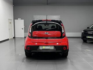 2017 Kia Soul II Рестайлинг, красный, 1540000 рублей, вид 4