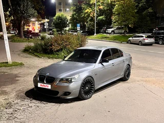 2003 BMW 5 серии 530i V (E60/E61), серебристый, 650000 рублей, вид 1