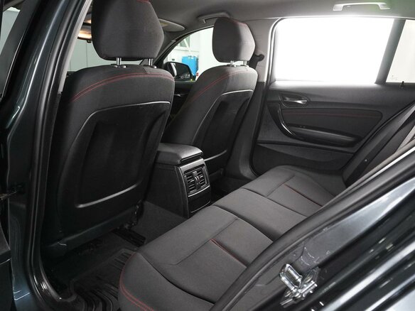2011 BMW 1 серии 118i II (F20/F21), серый, 1219000 рублей - вид 10