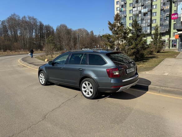 2014 Skoda Octavia Scout III (A7), серый, 1799000 рублей - вид 10