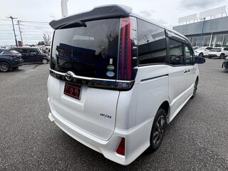 2020 Toyota Noah III (R80) Рестайлинг, белый, 2163000 рублей, вид 4