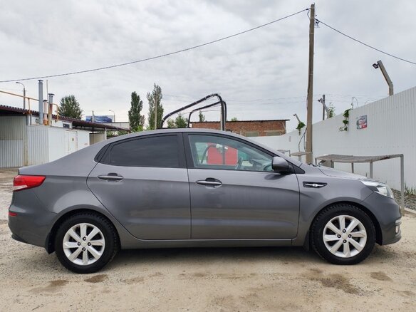 2016 Kia Rio III Рестайлинг, серый, 950000 рублей - вид 6