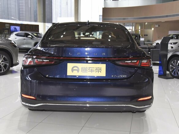 2026 Lexus ES 200 VII Рестайлинг 2, синий, 5690000 рублей - вид 5