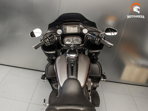 2015 Harley-Davidson Road Glide, серебристый, 1367307 рублей - вид 12