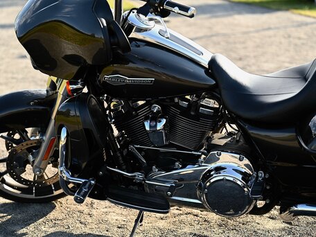 2021 Harley-Davidson Street Glide, серый, 1600000 рублей, вид 3