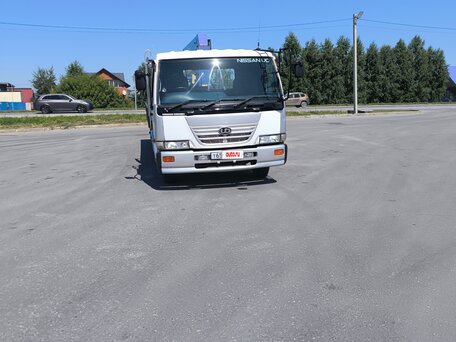 2004 Nissan Diesel Condor, белый, 5049000 рублей, вид 5