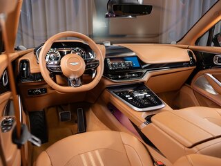 2025 Aston Martin DBX707 I, зелёный, 50888500 рублей, вид 3