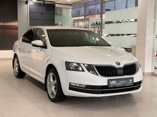 2020 Skoda Octavia III (A7) Рестайлинг, белый, 1815000 рублей, вид 3