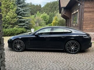 2021 Porsche Panamera Turbo S E-Hybrid II Рестайлинг, чёрный, 17700000 рублей, вид 4