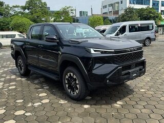 2026 Toyota Hilux IX, чёрный, 7000000 рублей, вид 2