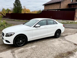 2015 Mercedes-Benz C-Класс 180 IV (W205), белый, 1700000 рублей, вид 3