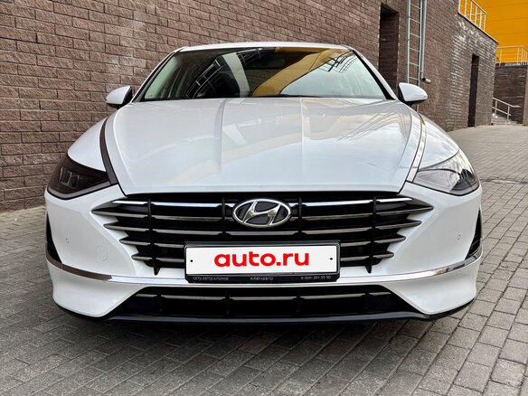2020 Hyundai Sonata VIII (DN8), белый, 2355000 рублей - вид 4