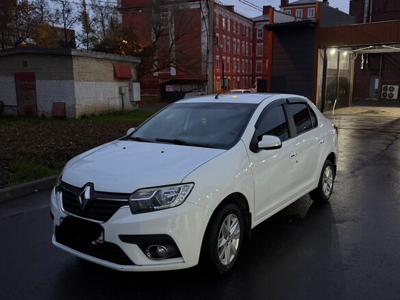 2020 Renault Logan II Рестайлинг, белый, 750000 рублей
