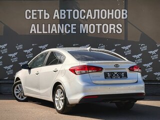 2017 Kia Cerato III Рестайлинг (Classic), серебристый, 1299000 рублей, вид 5