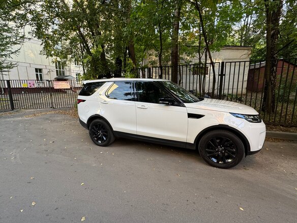 2019 Land Rover Discovery V, белый, 4100000 рублей - вид 2