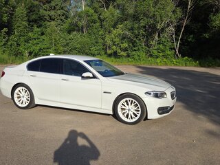 2014 BMW 5 серии 530d xDrive VI (F10/F11/F07) Рестайлинг, белый, 2750000 рублей, вид 3