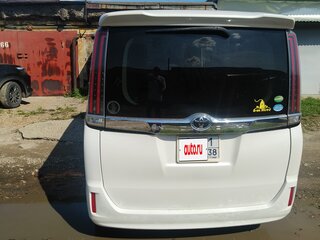 2020 Toyota Noah III (R80) Рестайлинг, белый, 2199000 рублей, вид 3