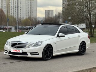 2011 Mercedes-Benz E-Класс 300 IV (W212, S212, C207), белый, 2000000 рублей, вид 1