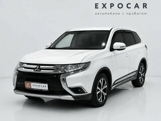 2016 Mitsubishi Outlander III Рестайлинг 2, белый, 1785000 рублей, вид 1