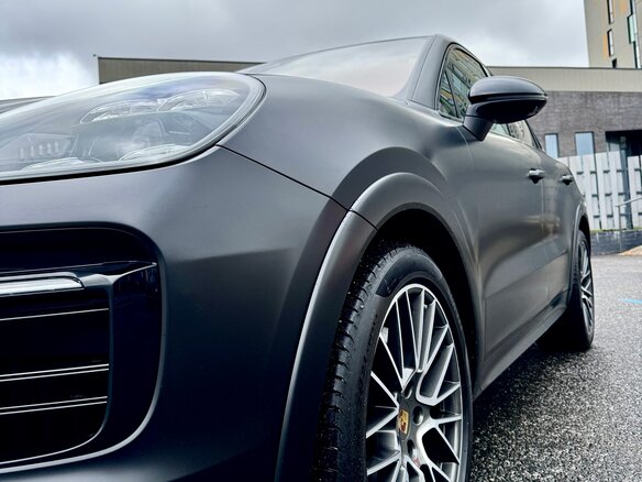 2020 Porsche Cayenne Coupé III, чёрный, 7850000 рублей - вид 7