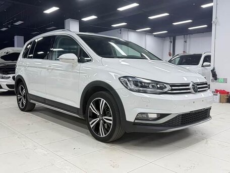 2023 Volkswagen Touran Cross L II, белый, 2078000 рублей, вид 3