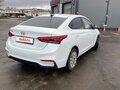 2017 Hyundai Solaris II, белый, 777777 рублей - вид 2