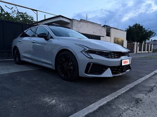 2024 Kia K5 III Рестайлинг, серый, 4300000 рублей, вид 5