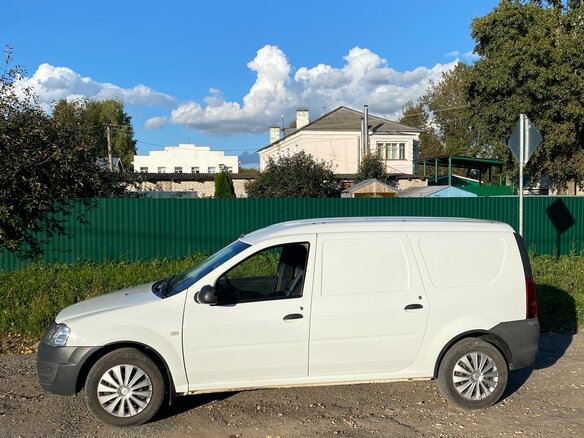 2015 Lada (ВАЗ) Largus I, белый, 394000 рублей