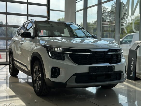 2026 Kia Seltos I Рестайлинг, белый, 2720000 рублей - вид 2