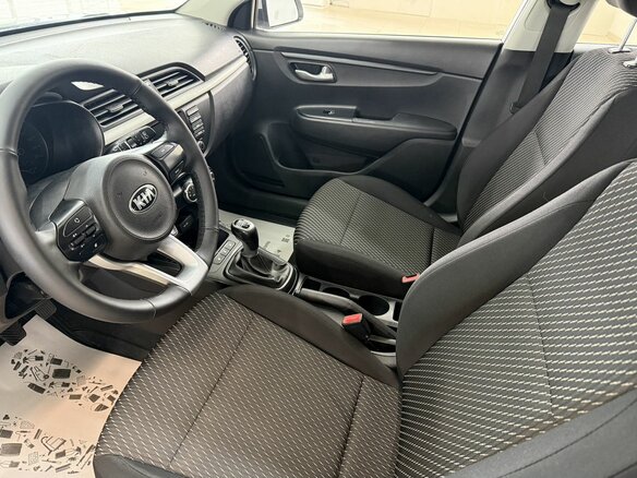 2018 Kia Rio X-Line IV, серебристый, 990000 рублей - вид 6