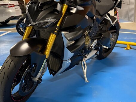 2021 Ducati Streetfighter V4, чёрный, 1850000 рублей, вид 2