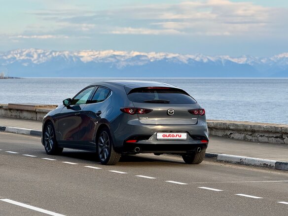 2019 Mazda 3 IV (BP), серый, 1650000 рублей - вид 15