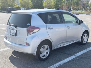 2014 Toyota Ractis II, серебристый, 999000 рублей, вид 5