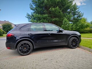 2011 Porsche Cayenne Diesel II (958), чёрный, 2700000 рублей, вид 3