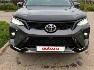 2021 Toyota Fortuner II Рестайлинг, серый, 3500000 рублей, вид 1