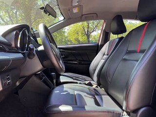 2022 Toyota Yaris IV, красный, 1230555 рублей, вид 5