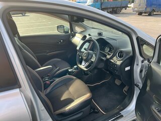 2018 Nissan Note e-Power II Рестайлинг, серый, 1249999 рублей, вид 4