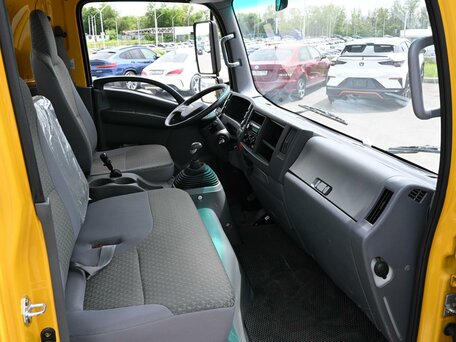 2024 Isuzu Elf (N-series), жёлтый, 4479000 рублей, вид 5
