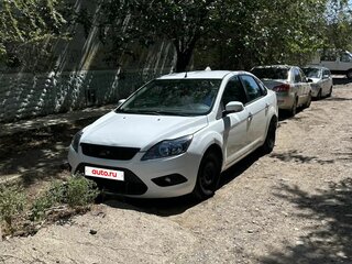 2010 Ford Focus II Рестайлинг, белый, 400000 рублей, вид 2