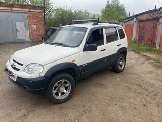 2009 Chevrolet Niva I Рестайлинг, белый, 370000 рублей, вид 1