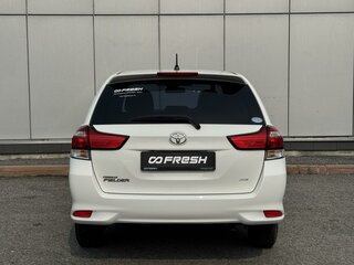2016 Toyota Corolla Fielder XI (E160, E170, E180) Рестайлинг 1, белый, 1280000 рублей, вид 4